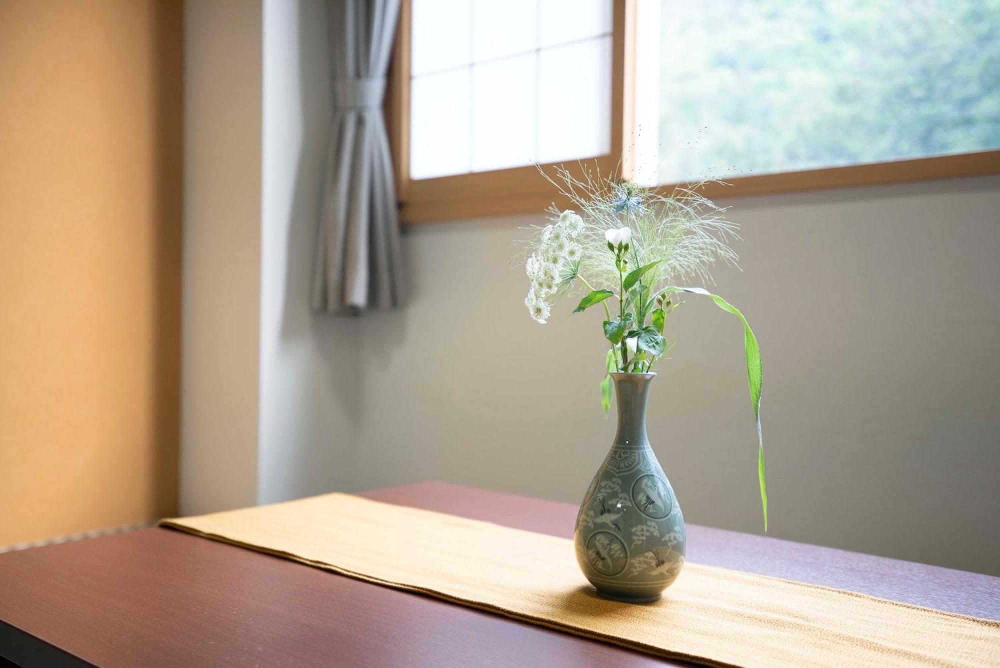 Yutoriro Bandai Atami Hotell Kōriyama Rum bild